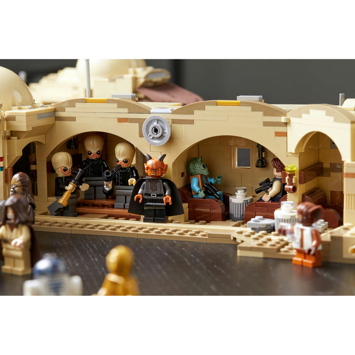 LEGO Star Wars Mos Eisley Cantina 75290